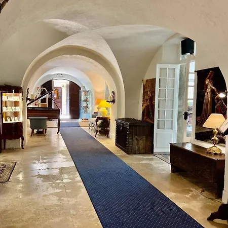 Chateau De Ferienhaus *