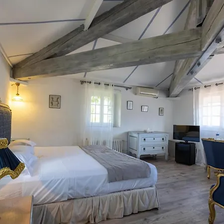 Holiday home Chateau De Floure - Et Piscine Exterieure Chauffee
