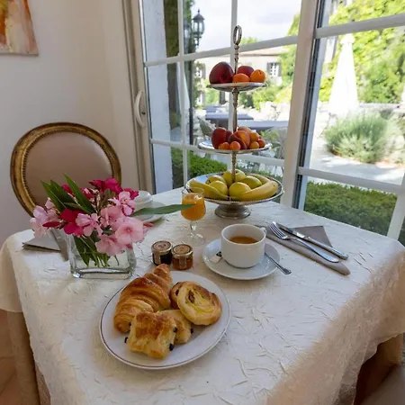 Chateau De Floure - Et Piscine Exterieure Chauffee 別荘