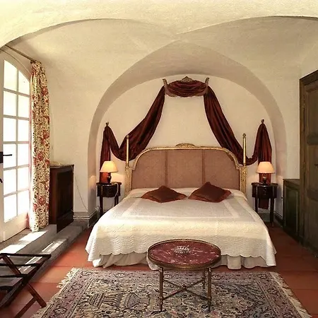 Chateau De Floure - Et Piscine Exterieure Chauffee Tatil Evi