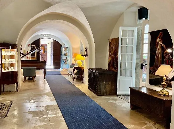 Chateau De Feriehus *