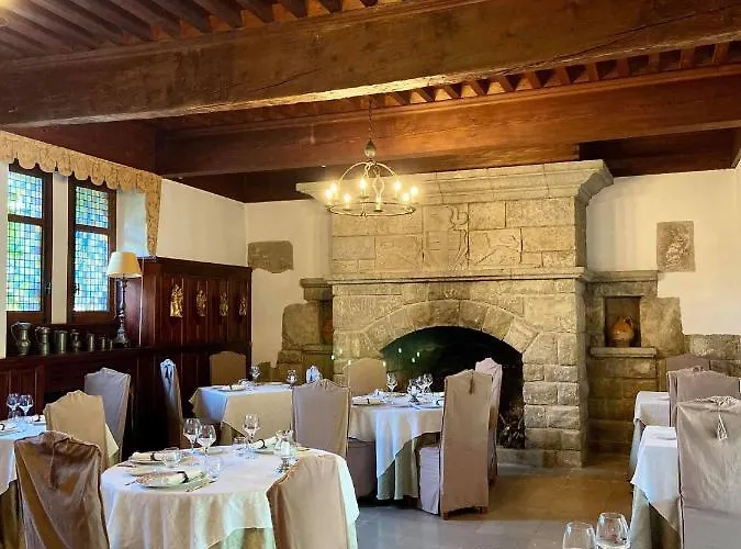 Chateau De Feriehus *